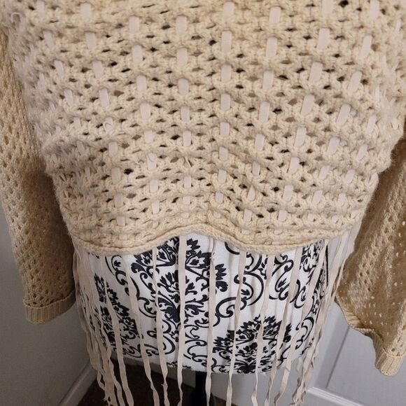 Umgee Crochet Fringed Crop top‎ - Picture 4 of 6